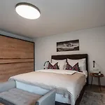 公寓 Haus Kulala - Stilvolle Zwischen Bergen & Afrikanischem Flair