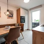 Haus Kulala - Stilvolle Zwischen Bergen & Afrikanischem Flair 公寓 *