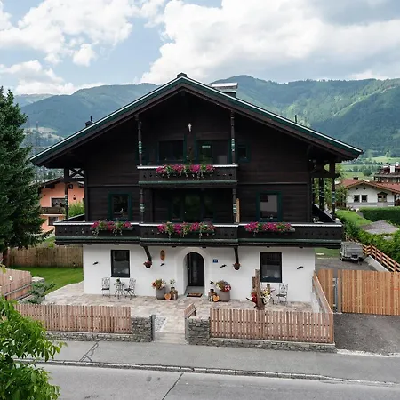 Haus Kulala - Stilvolle Zwischen Bergen & Afrikanischem Flair * Kaprun