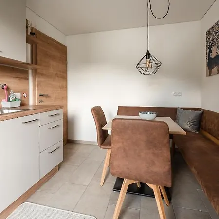 Haus Kulala - Stilvolle Zwischen Bergen & Afrikanischem Flair * Kaprun